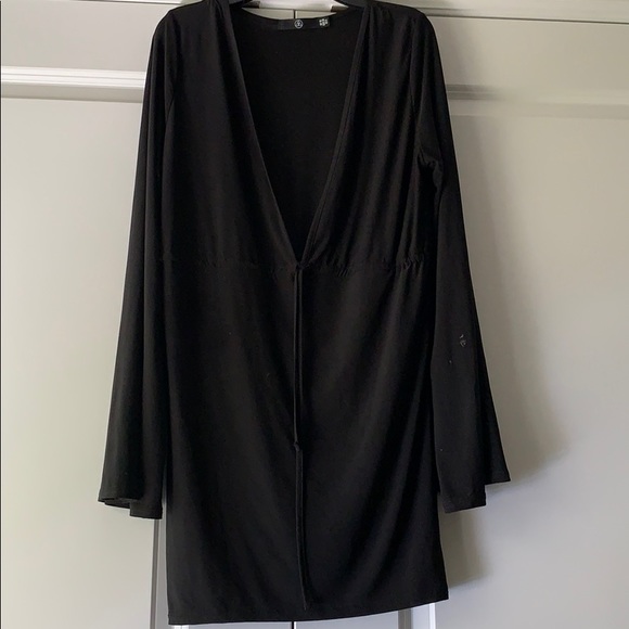 Misguided Deep V Bodycon - Picture 2 of 4